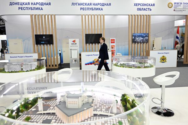 Stands representing the Donetsk People's Republic, the Lugansk People's Republic and the Kherson region. - Sputnik International