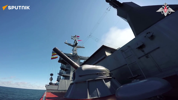 Russia’s Baltic Fleet conducts artillery battle with mock enemy during drills - Sputnik International