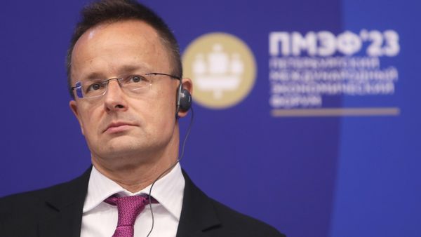 Hungarian Foreign Minister Peter Szijjarto speaks at a panel at the St. Petersburg International Economic Forum, June 15, 2023. - Sputnik International