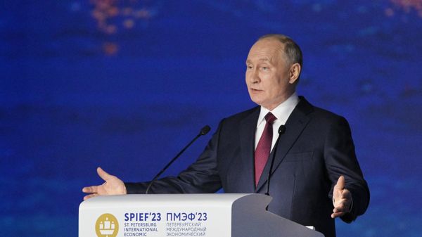 Russian President Vladimir Putin speaks at the plenary session of the St. Petersburg International Economic Forum on Friday, June 16, 2023. Russian President Vladimir Putin speaks at the plenary session of the St. Petersburg International Economic Forum on Friday, June 16, 2023. - Sputnik International