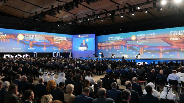 Russian President Vladimir Putin addresses SPIEF 2023 plenary session Russian President Vladimir Putin addresses SPIEF 2023 plenary session - Sputnik International