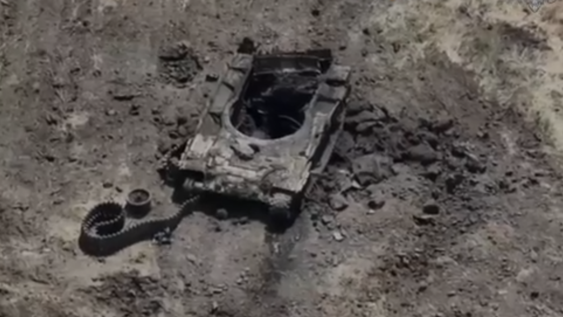 Screengrab of Russian Defense Ministry video showing Ukrainian tank destroyed by Russian strikes over the course of Kiev's attempted counteroffensive. Screengrab of Russian Defense Ministry video showing Ukrainian tank destroyed by Russian strikes over the course of Kiev's attempted counteroffensive. - Sputnik International, 1920, 04.03.2024