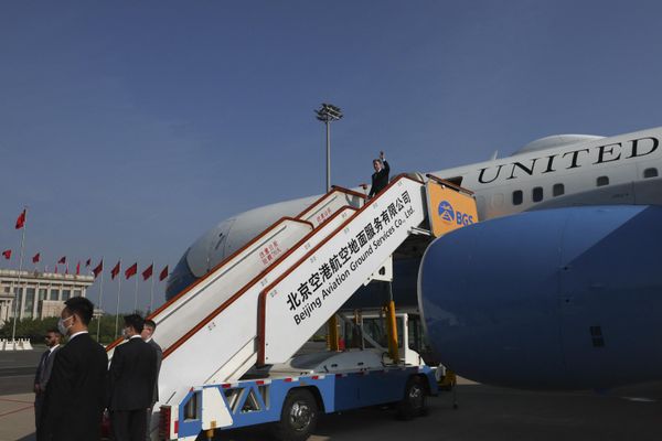 Antony Blinken became the first US Secretary of State to visit China in the last five years.Above: US Secretary of State Antony Blinken waves as he arrives in Beijing, China, June 18, 2023. - Sputnik International