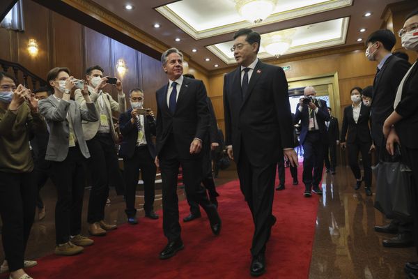 Originally expected to take place earlier this year, Blinken's visit to Beijing got postponed after a wayward Chinese weather balloon accidentally strayed into US airspace, which prompted the US government to accuse China of trying to spy on American military installations.Above: US Secretary of State Antony Blinken, center, left, walks with Chinese Foreign Minister Qin Gang, center right, at the Diaoyutai State Guesthouse. - Sputnik International
