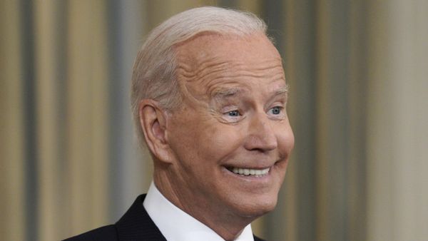 U.S. President Joe Biden speaks at the White House. - Sputnik International