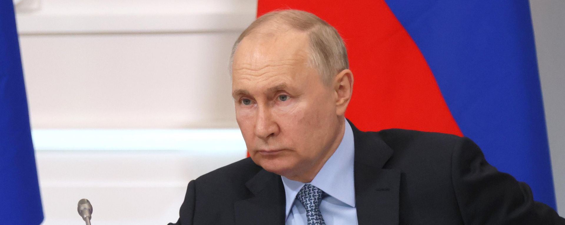 Russian President Vladimir Putin holds a government meeting - Sputnik International, 1920, 10.07.2023