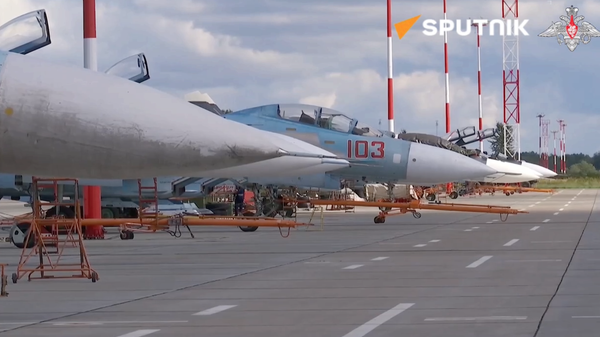 A tactical flight exercise of fighter aircraft is being held over the Baltic - Sputnik International