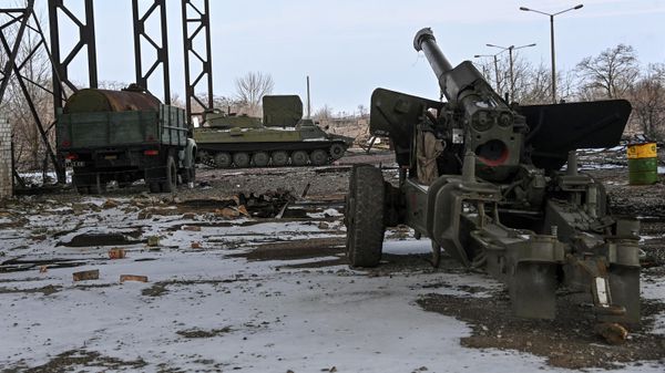An abandoned Ukrainian artillery piece in Berdyansk, Ukraine. File photo - Sputnik International