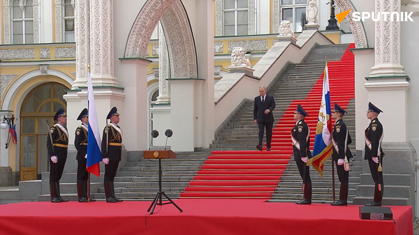 Putin Addresses Russian Military & Security Officers on Cathedral Square Putin Addresses Russian Military & Security Officers on Cathedral Square - Sputnik International
