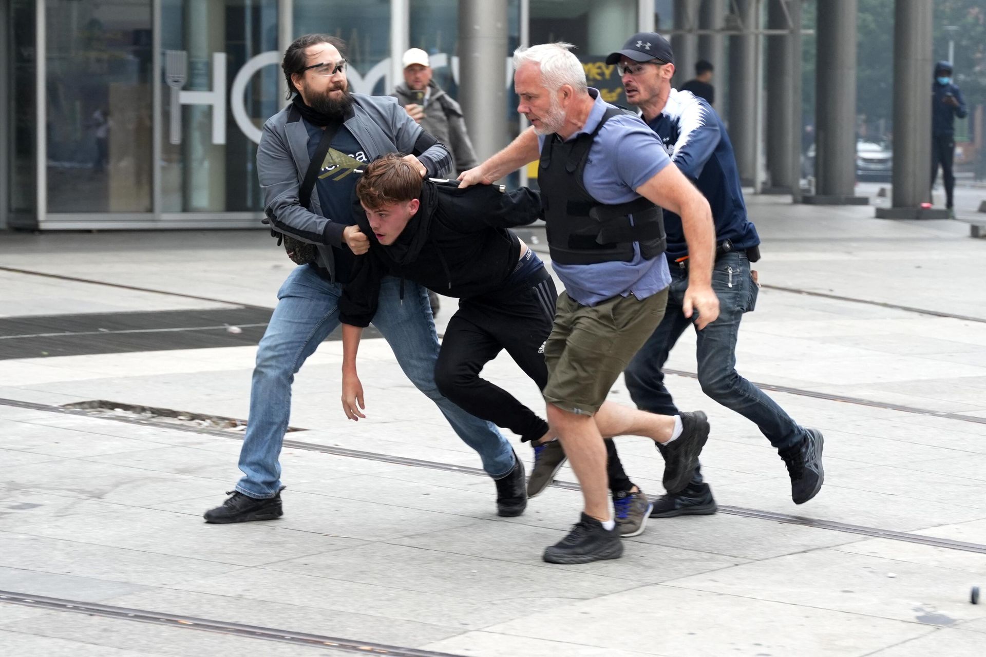 Police officers detain a protester during clashes after a commemoration march for a teenage driver shot dead by a policeman, in the Parisian suburb of Nanterre, on June 29, 2023. Police officers detain a protester during clashes after a commemoration march for a teenage driver shot dead by a policeman, in the Parisian suburb of Nanterre, on June 29, 2023. - Sputnik International, 1920, 30.06.2023