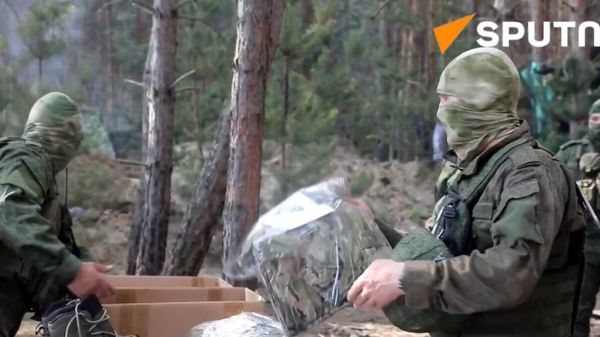 New all-season Russian military uniform - Sputnik International