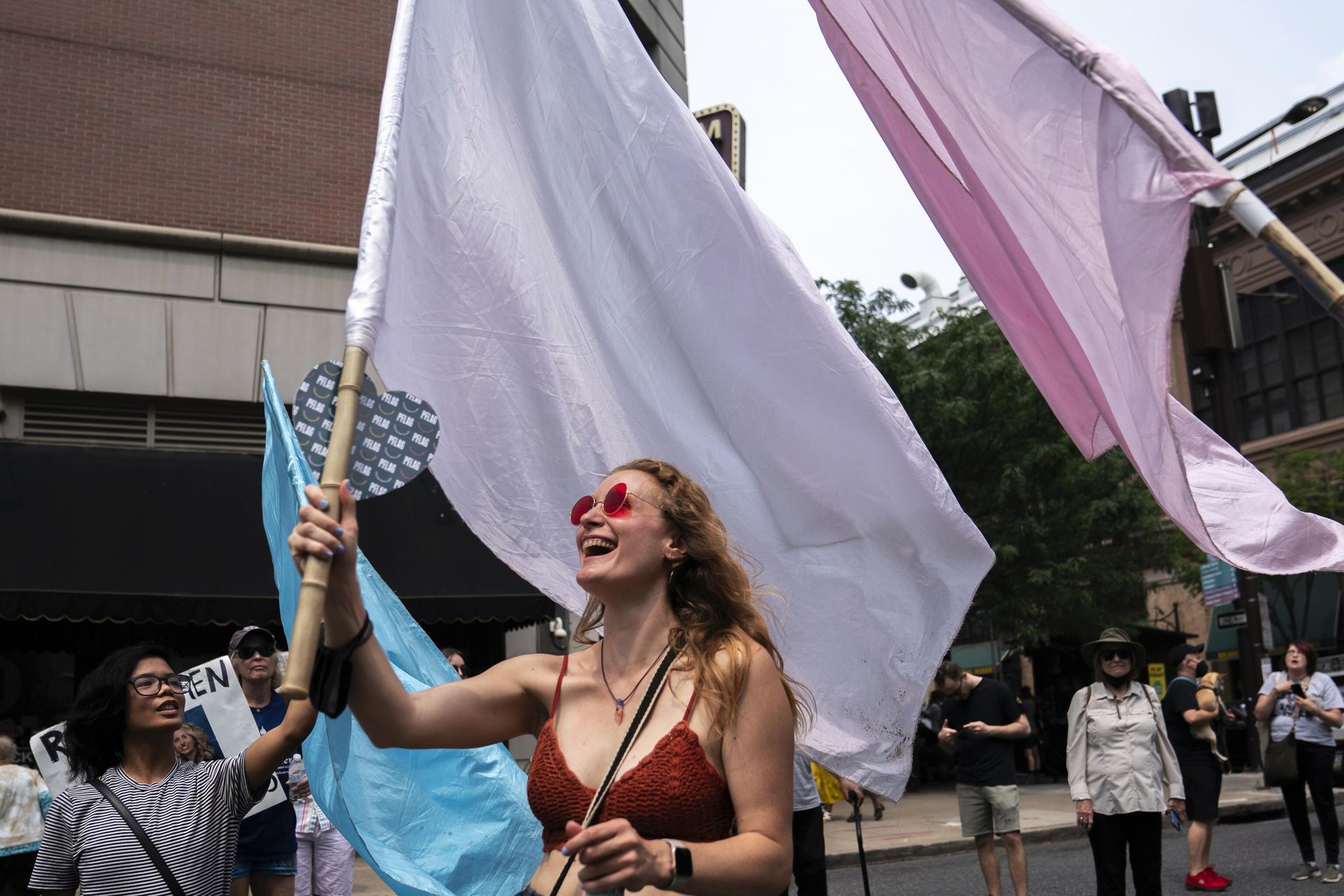 Demonstrators gather outside the Moms for Liberty meeting in Philadelphia, Friday, June 30, 2023. - Sputnik International, 1920, 01.07.2023