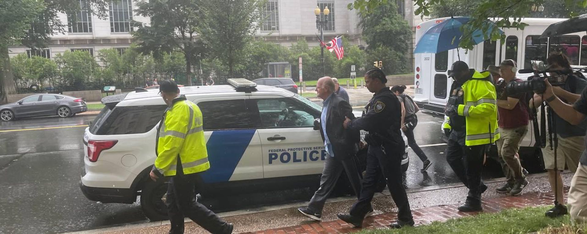 US Activists Arrested Over Pro-Assange Protest Outside Justice Department - Sputnik International, 1920, 06.07.2023