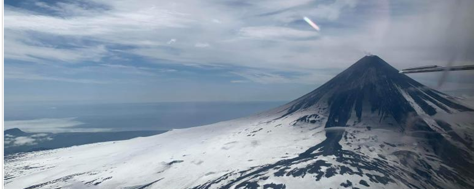 Screengrab showing eruptive activity at Shishaldin Volcano in July 14, 2023. Screengrab showing eruptive activity at Shishaldin Volcano in July 14, 2023. - Sputnik International, 1920, 17.07.2023
