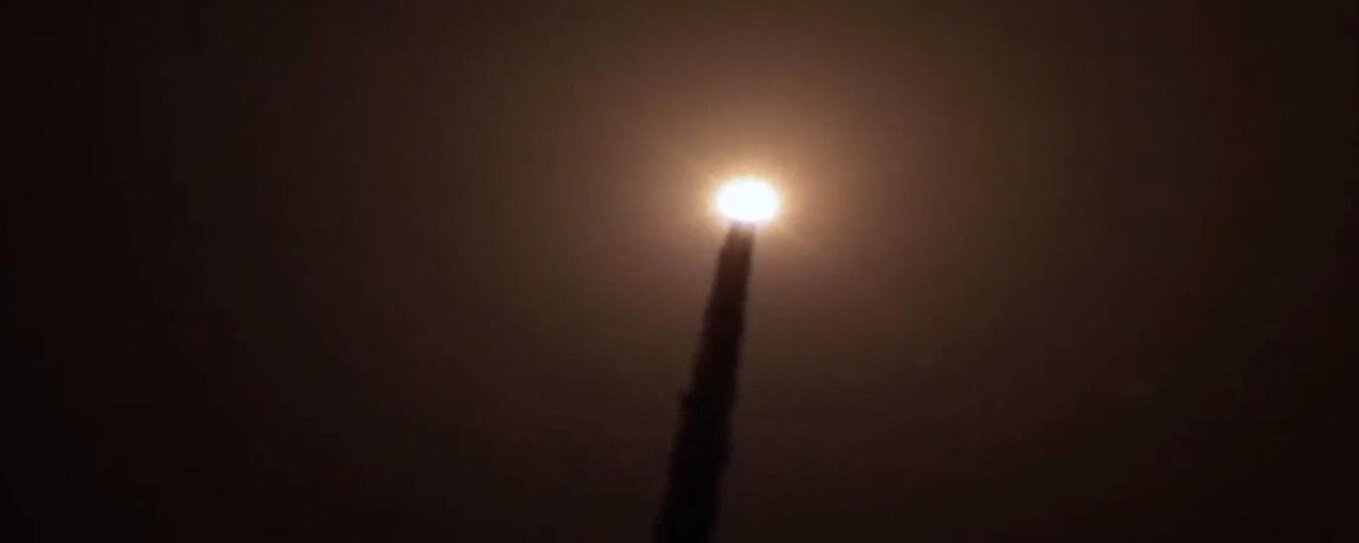 Missile test lauch from Russian nuclear-powered submarine Knyaz Vladimir - Sputnik International, 1920, 02.10.2023