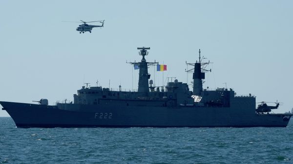 Romanian frigate Regina Maria takes part in Sea Breeze maneuvers in the Black Sea. File photo. - Sputnik International