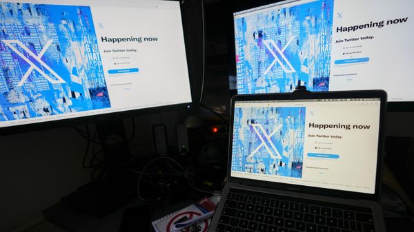 A view of a lap top and monitors showing the Twitter signing in page displaying the new logo, in Belgrade, Serbia, Monday, July 24, 2023. Elon Musk has unveiled a new black and white X logo to replace Twitter's famous blue bird as he follows through with a major rebranding of the social media platform he bought for $44 billion last year. The X started appearing on the top of the desktop version of Twitter on Monday, but the bird was still dominant across the phone app. - Sputnik International