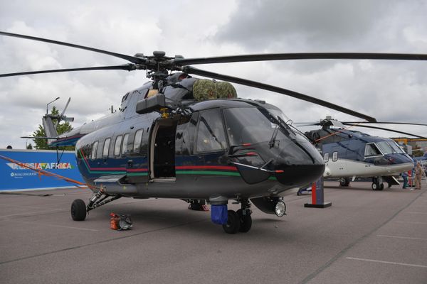 Mi-38 rotorcraft rolled out for the summit at the Russian Helicopters exhibition. - Sputnik International