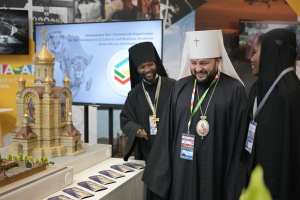 Participants of the Russia-Africa Summit and Forum at the Expoforum Convention and Exhibition Centre. - Sputnik International