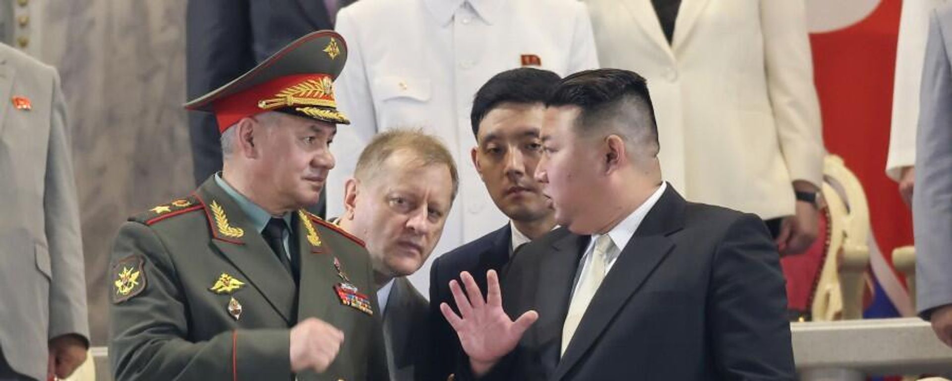 Russian Defense Minister Sergei Shoigu is seen talking to North Korean leader Kim Jong Un. Russian Defense Minister Sergei Shoigu is seen talking to North Korean leader Kim Jong Un. - Sputnik International, 1920, 12.09.2023