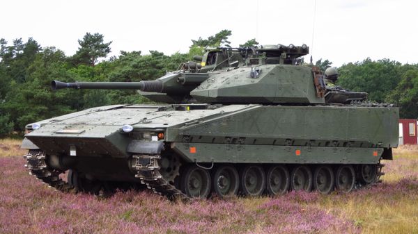 Swedish CV90 IFV - Sputnik International