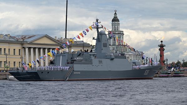 The Mercury corvette takes part in the main naval parade marking Russian Navy Day, in St. Petersburg, Russia. - Sputnik International