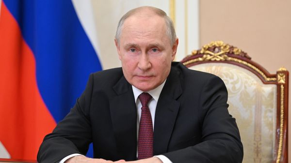 Russian President Vladimir Putin Congratulates AirborneTroops on Airborne Forces Day - Sputnik International