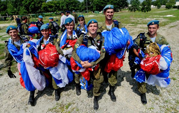 Celebration of Airborne Forces Day at the 83rd Independent Guards Airborne Assault Brigade in Ussuriysk. - Sputnik International