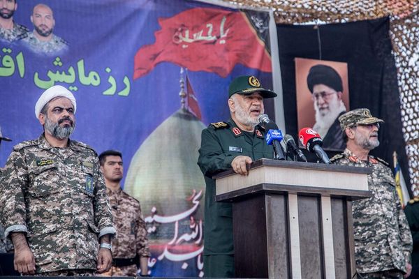 This photo provided by Iran's Revolutionary Guard Corps (IRGC) official website shows Iranian Revolutionary Guard commander-in-chief Hossein Salami speaking during a military drill near the island of Abu Musa, off the coast of the southern Iranian city of Bandar Lengeh. - Sputnik International