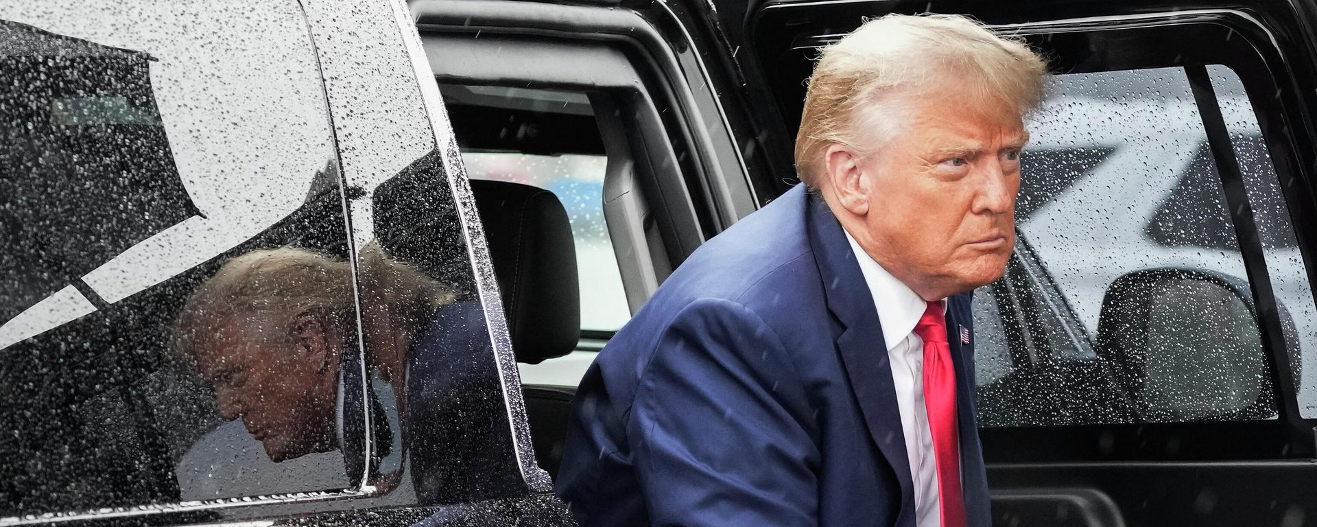 Former President Donald Trump arrives to board his plane at Ronald Reagan Washington National Airport, Thursday, Aug. 3, 2023, in Arlington, Va., after facing a judge on federal conspiracy charges that allege he conspired to subvert the 2020 election - Sputnik International, 1920, 04.08.2023