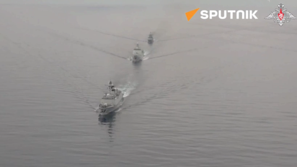 Ships from the Russian Navy and Chinese Navy worked out the search and destruction of a mock enemy submarine - Sputnik International