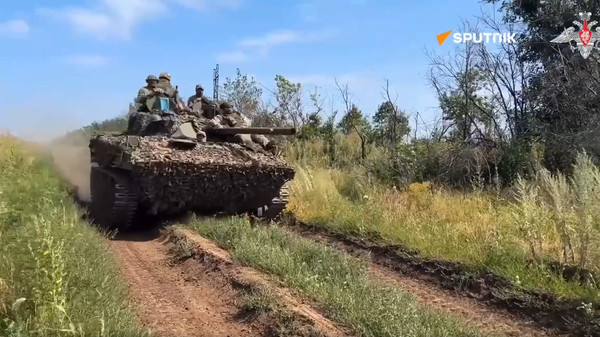 Russian paratroopers from Tula destroy Ukrainian neo-Nazis near Artemovsk (Bakhmut) - Sputnik International