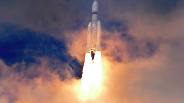 Indian spacecraft Chandrayaan-3, the word for moon craft in Sanskrit, travels after it was launched from the Satish Dhawan Space Centre in Sriharikota, India, Friday, July 14, 2023. The Indian spacecraft blazed its way to the far side of the moon Friday in a follow-up mission to its failed effort nearly four years ago to land a rover softly on the lunar surface, the country's space agency said. A successful landing would make India the fourth country, after the United States, the Soviet Union, and China, to achieve the feat.  - Sputnik International
