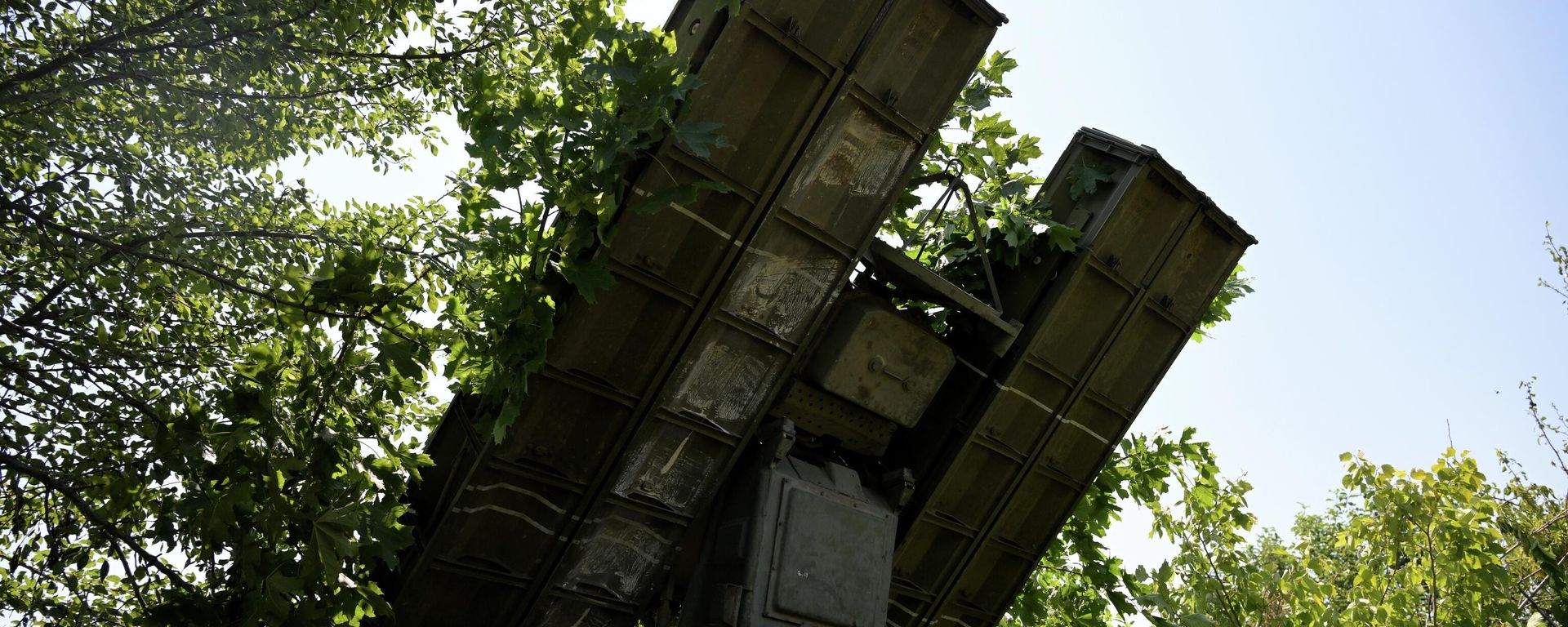 A view shows a 9K35 Strela-10 (Arrow) air defense system of the 2nd Russian Army Corps of the Southern Group of Forces at a position in the course of Russia's military operation in Ukraine A view shows a 9K35 Strela-10 (Arrow) air defense system of the 2nd Russian Army Corps of the Southern Group of Forces at a position in the course of Russia's military operation in Ukraine - Sputnik International, 1920, 30.10.2023