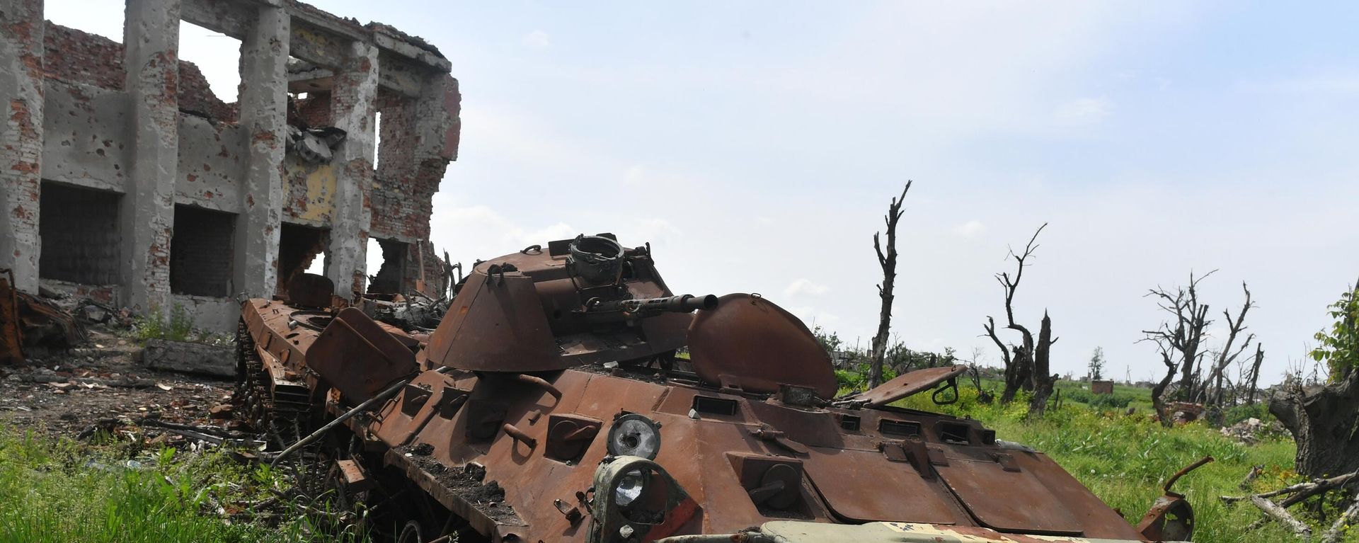 Ukrainian army's destroyed armored vehicle. File photo - Sputnik International, 1920, 06.08.2023