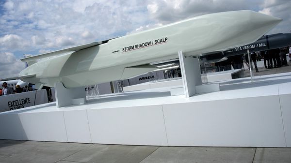 The Storm Shadow cruise missile is on display during the Paris Air Show in Le Bourget, north of Paris, France, Monday, June 19, 2023. France will deliver deep-strike missiles to Ukraine as part of increased efforts to help with the Ukrainian counteroffensive against Russian forces, President Emmanuel Macron said Tuesday July 11, 2023 at the NATO summit in Vilnius. France has been weighing whether to send Scalp missiles, the equivalent of the British Storm Shadow missiles, to Ukraine.  - Sputnik International