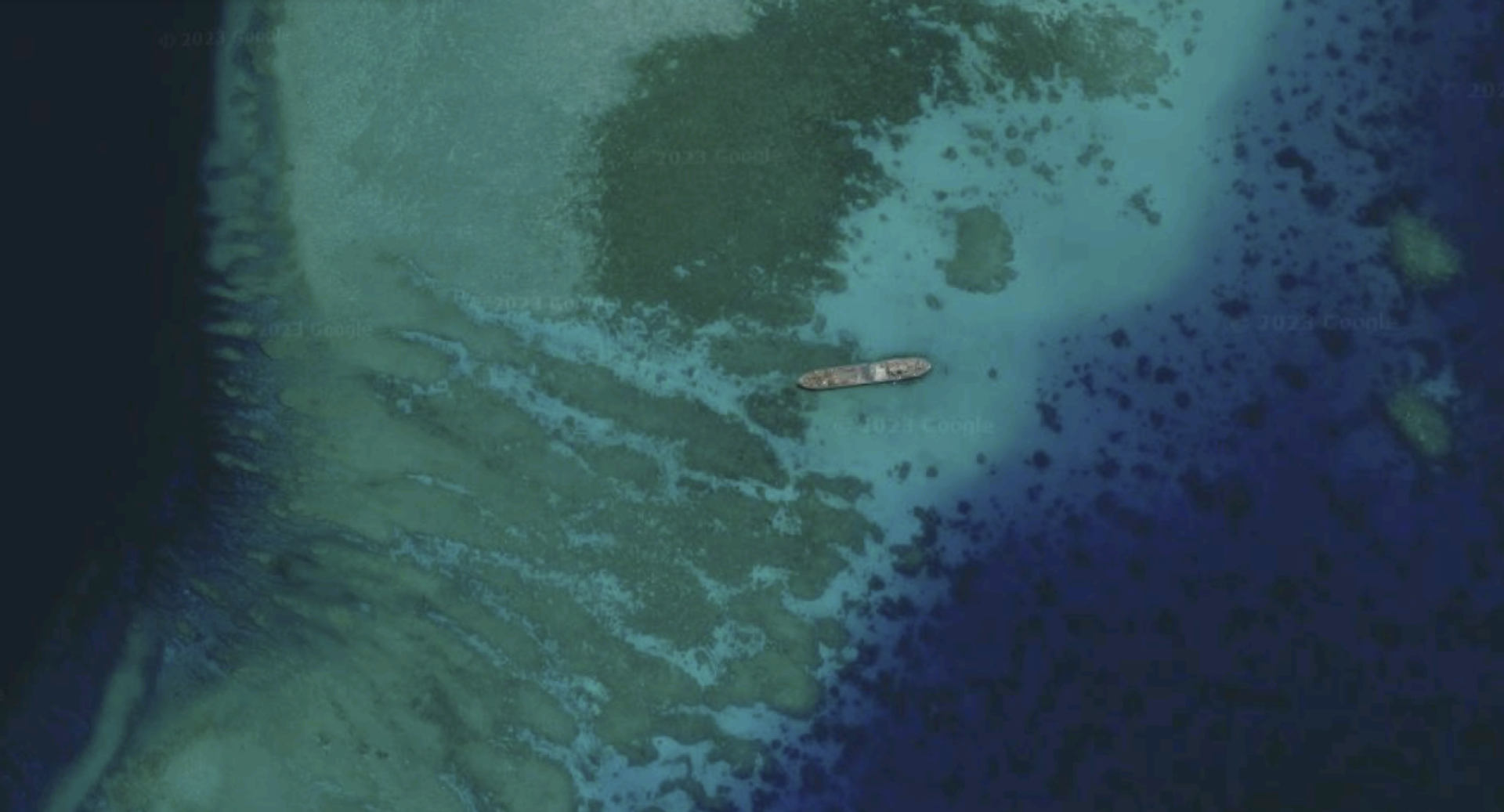 The Philippine transport ship RMS Sierra Madre deliberately grounded on Second Thomas Shoal in the South China Sea The Philippine transport ship RMS Sierra Madre deliberately grounded on Second Thomas Shoal in the South China Sea - Sputnik International, 1920, 08.09.2023