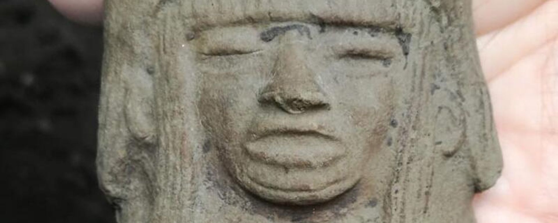Stone figurine found at a Teotihuacan archeological site by Mexico’s Ministry of Culture and a research team from the Directorate of Archaeological Salvage of the National Institute of Anthropology and History - Sputnik International, 1920, 08.08.2023
