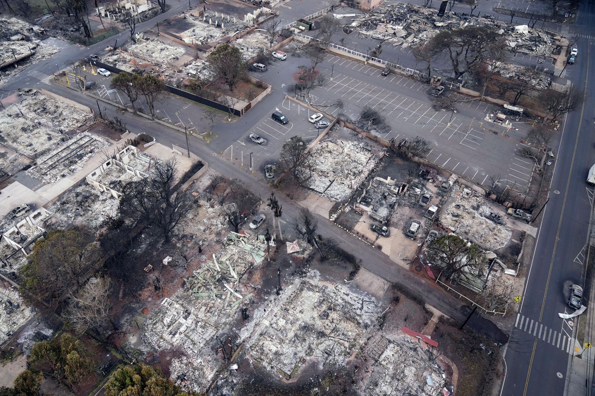 Wildfire wreckage is seen Thursday, Aug. 10, 2023, in Lahaina, Hawaii. The search of the wildfire wreckage on the Hawaiian island of Maui on Thursday revealed a wasteland of burned out homes and obliterated communities as firefighters battled the deadliest blaze in the U.S. in recent years. Wildfire wreckage is seen Thursday, Aug. 10, 2023, in Lahaina, Hawaii. The search of the wildfire wreckage on the Hawaiian island of Maui on Thursday revealed a wasteland of burned out homes and obliterated communities as firefighters battled the deadliest blaze in the U.S. in recent years. - Sputnik International, 1920, 11.08.2023
