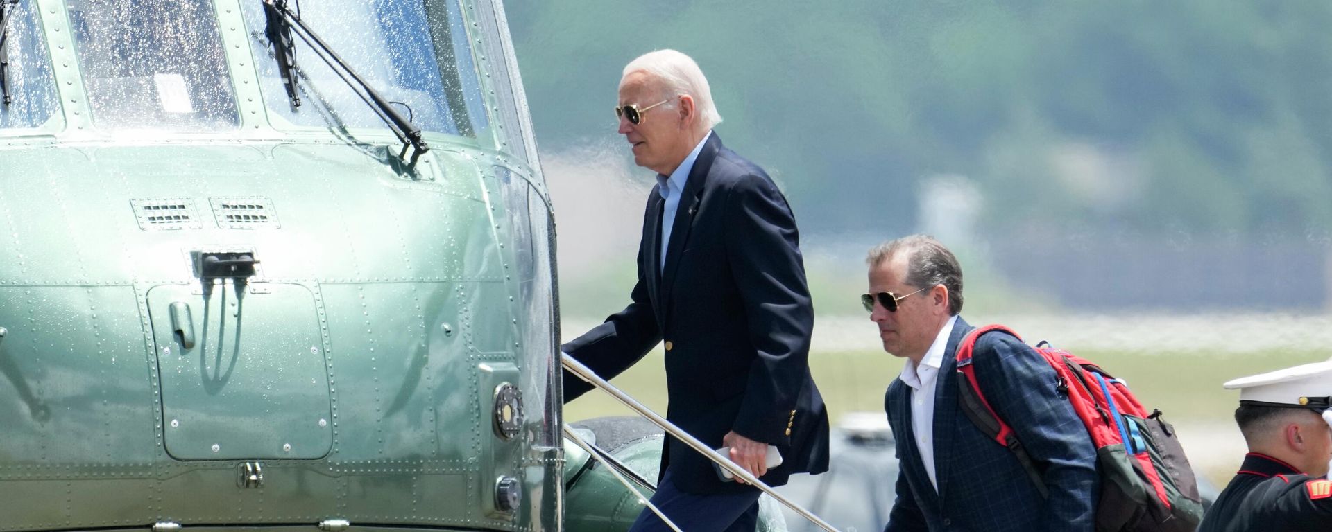 President Joe Biden boards Marine One with his son Hunter Biden as he leaves Andrews Air Force Base, Md., on his way to Camp David, Saturday, June 24, 2023 President Joe Biden boards Marine One with his son Hunter Biden as he leaves Andrews Air Force Base, Md., on his way to Camp David, Saturday, June 24, 2023 - Sputnik International, 1920, 07.09.2023