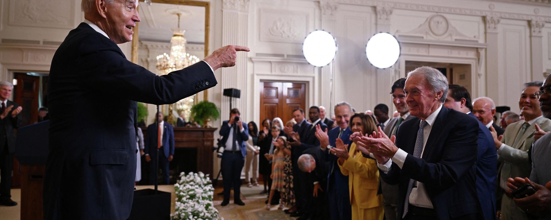 US President Joe Biden gestures after speaking on the anniversary of the Inflation Reduction Act in the East Room of the White House in Washington, DC, on August 16, 2023. US President Joe Biden gestures after speaking on the anniversary of the Inflation Reduction Act in the East Room of the White House in Washington, DC, on August 16, 2023. - Sputnik International, 1920, 17.08.2023