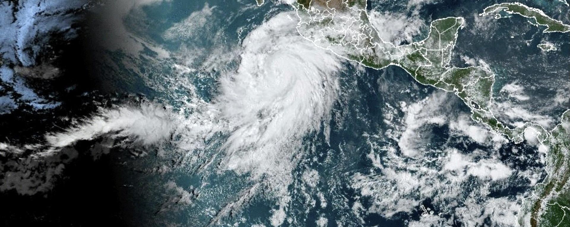 This satellite image taken at 10:50am EDT on Thursday, Aug. 17, 2023, and provided by the National Oceanic and Atmospheric Administration (NOAA) shows Hurricane Hilary off the Pacific coast of Mexico. This satellite image taken at 10:50am EDT on Thursday, Aug. 17, 2023, and provided by the National Oceanic and Atmospheric Administration (NOAA) shows Hurricane Hilary off the Pacific coast of Mexico. - Sputnik International, 1920, 17.08.2023