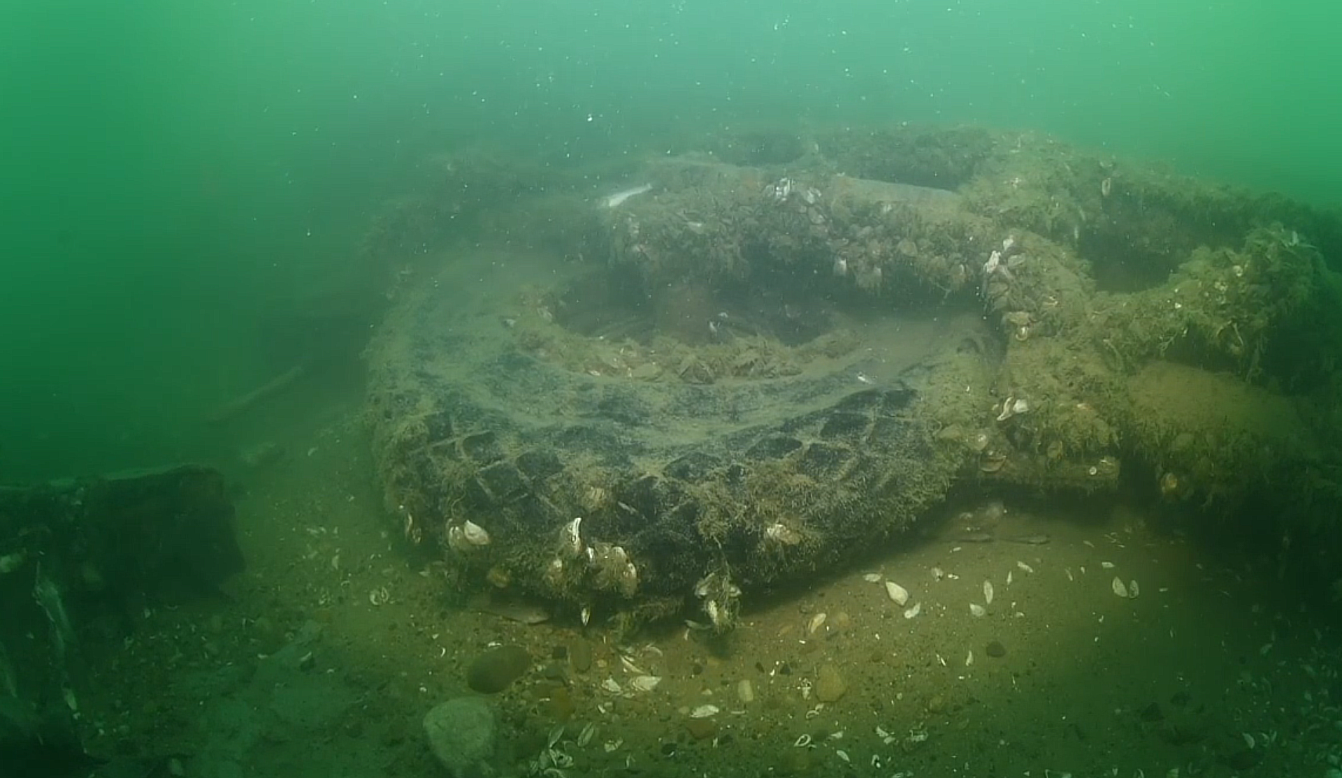 Pieces of a P-39 Airacobra lay on the bed of Lake Huron - Sputnik International, 1920, 18.08.2023