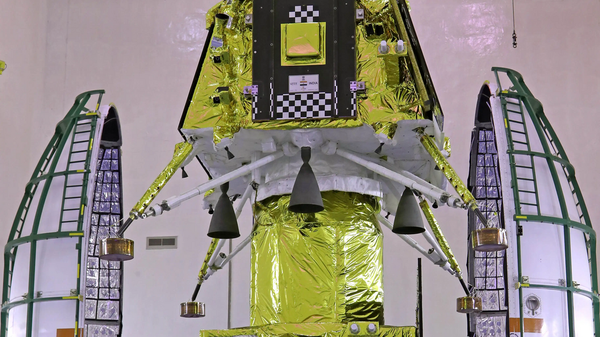 India's Chandrayaan-3 Integrated Module in clean-room before encapsulation, June 23, 2023. - Sputnik International