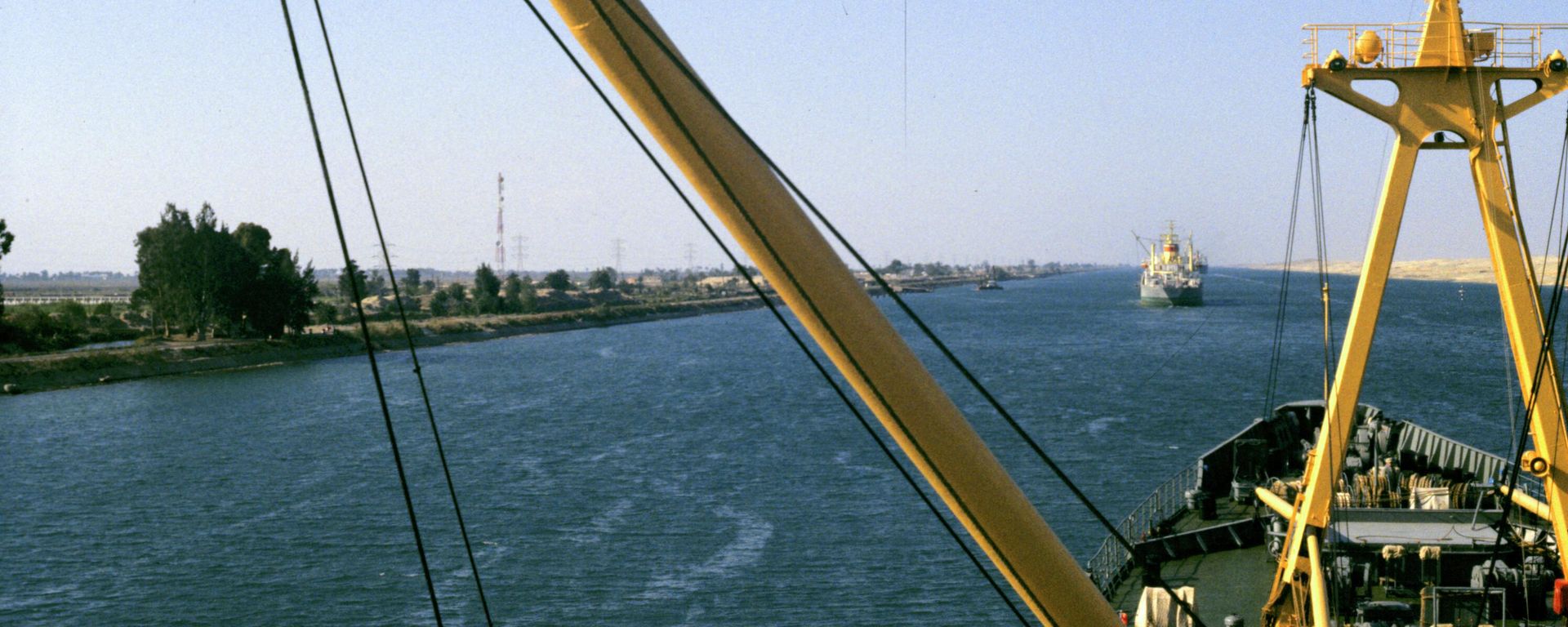Arab Republic of Egypt. The Suez Canal connects Red Sea and Mediterranean Sea Arab Republic of Egypt. The Suez Canal connects Red Sea and Mediterranean Sea - Sputnik International, 1920, 04.12.2023