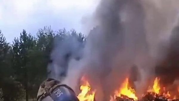 (2) Private plane crash in Russia’s Tver Region 23.08.2023 - Sputnik International