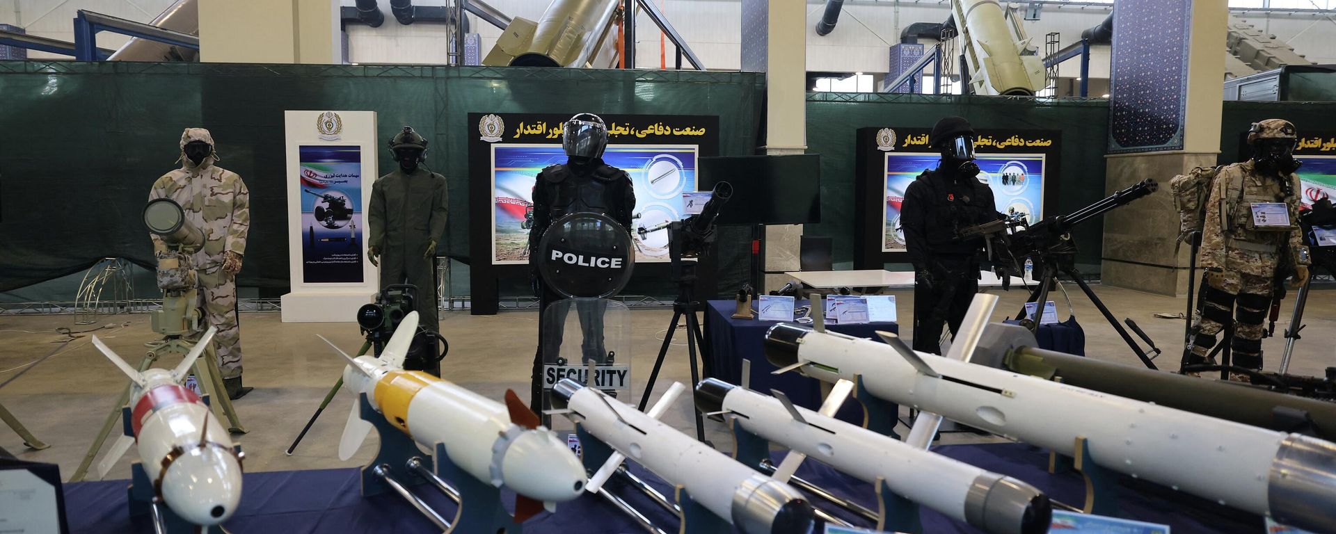 A picture shows Iran's defence industry achievements exhibition, on August 23, 2023 in Tehran. Iran unveiled on August 22 its latest domestically built drone that can fly at a higher altitude and for a longer duration with enhanced weapons capabilities, state media reported. - Sputnik International, 1920, 24.08.2023