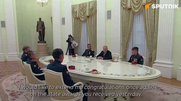 Putin met with the crew of the Alyosha tank in the Kremlin - Sputnik International