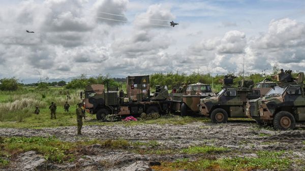 Australian F-35A lightning fighter jets fly past armoured vehicles during a joint exercise between Australian and Philippine troops at a naval base in San Antonio town, Zambales province on August 25, 2023. Australian and Filipino troops held exercises on August 25 near flashpoint South China Sea waters claimed by China, with Philippine President Ferdinand Marcos hailing them as an extremely important example of close cooperation. - Sputnik International