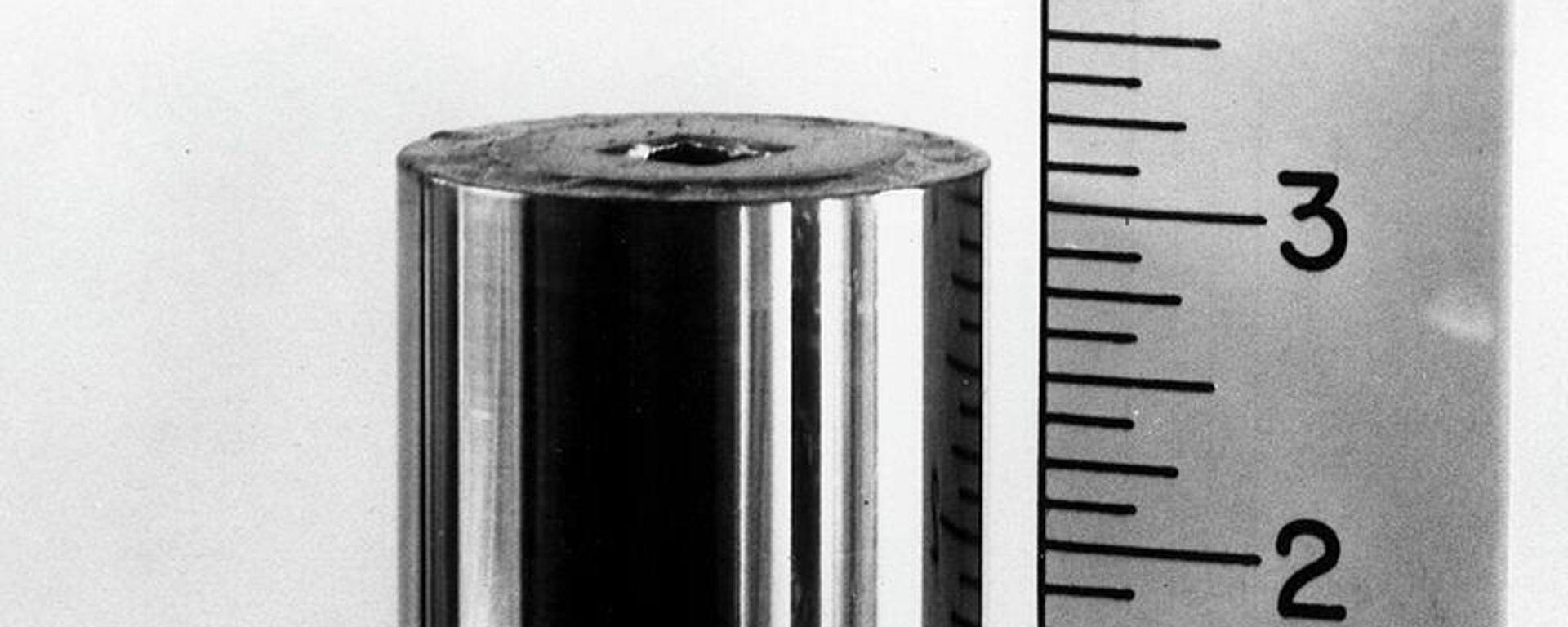 Cesium-137 radiation source as it appears in its final state. Cesium-137 radiation source as it appears in its final state. - Sputnik International, 1920, 27.08.2023